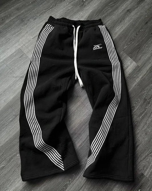Szerokie Spodnie Dresowe z Paskami Curved Stripe – Oversized Baggy Sweatpants (Szare / Czarne)